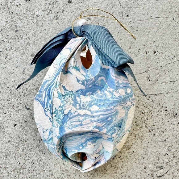 Blue and White Marble Paper Origami Ornament - Picture 7 of 10